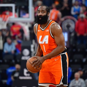 9393体育注册登录-超级得分手！哈登生涯306次半场轰下20+ 历史第三&amp;仅次于科詹!